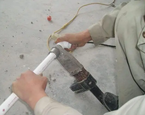 湾里漏水维修电话